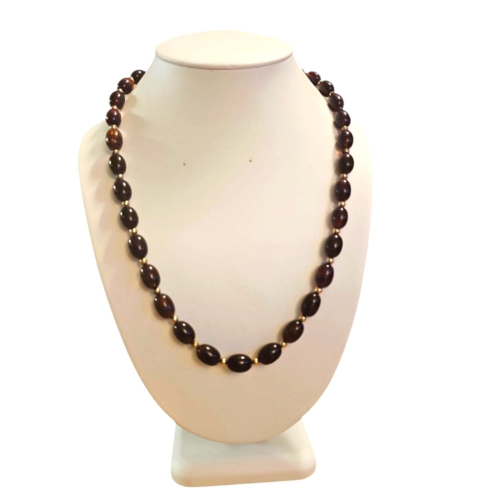 Vintage Root Beer Amber Lucite Beaded Screw Clasp Necklace.